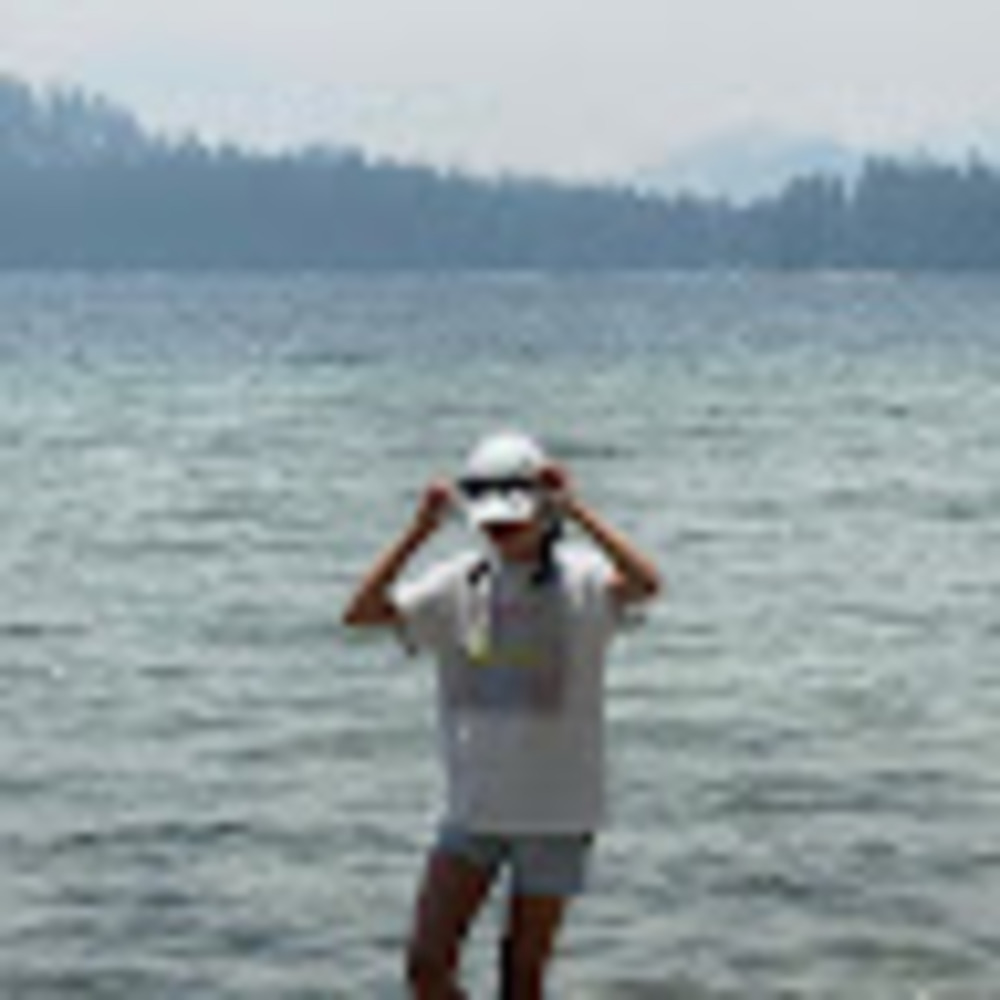 Meet your Posher, Ayla